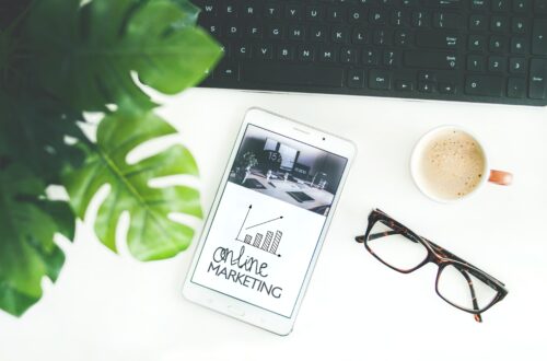 graphic depicting glasses, a mug and a keyboard