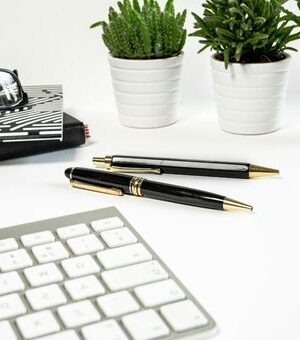 How to Write Irresistible Blog Titles That'll Get Instant Clicks