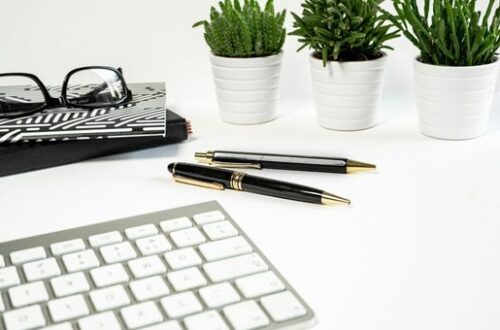 How to Write Irresistible Blog Titles That'll Get Instant Clicks