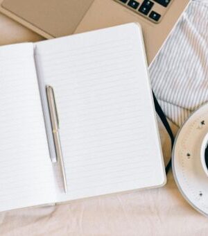 How to Write a Short Story (+ Free Worksheet to Get Started!)