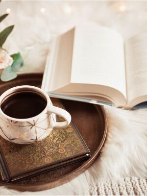 How to Outline Your First Book (+Free Checklist)